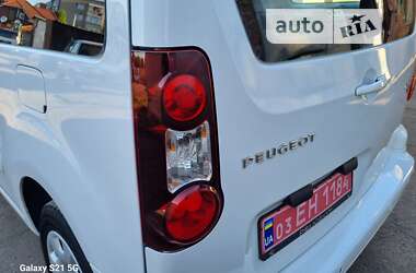 Мінівен Peugeot Partner 2014 в Рівному