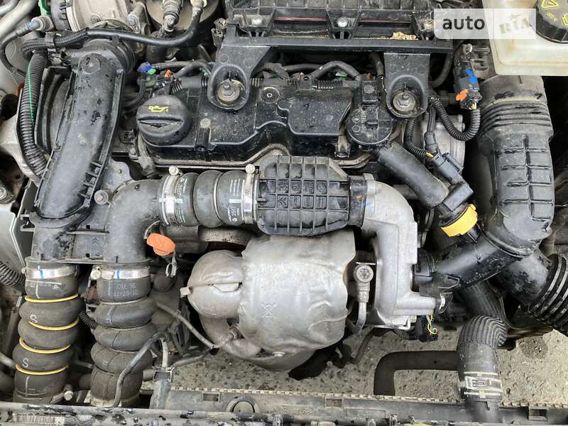 Вантажний фургон Peugeot Partner 2017 в Нетішині