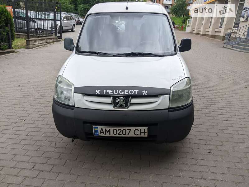 Мінівен Peugeot Partner 2004 в Рівному