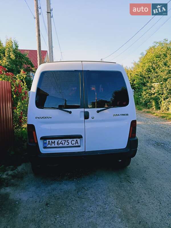 Мінівен Peugeot Partner 2004 в Звягелі
