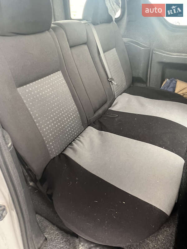 Минивэн Peugeot Partner 2010 в Звягеле