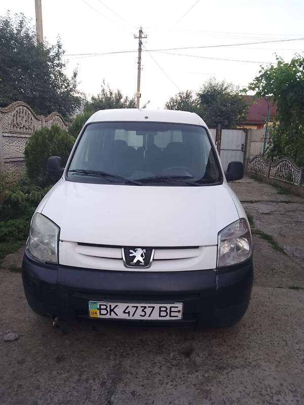 Мінівен Peugeot Partner 2006 в Рівному