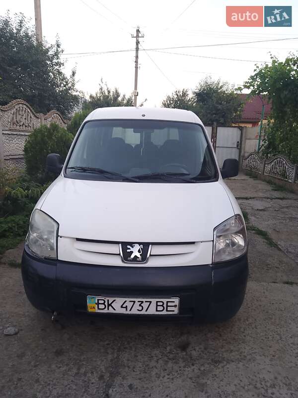 Мінівен Peugeot Partner 2006 в Рівному
