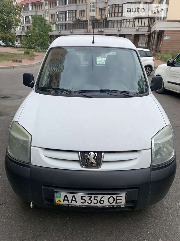 Грузовой фургон Peugeot Partner 2006 в 