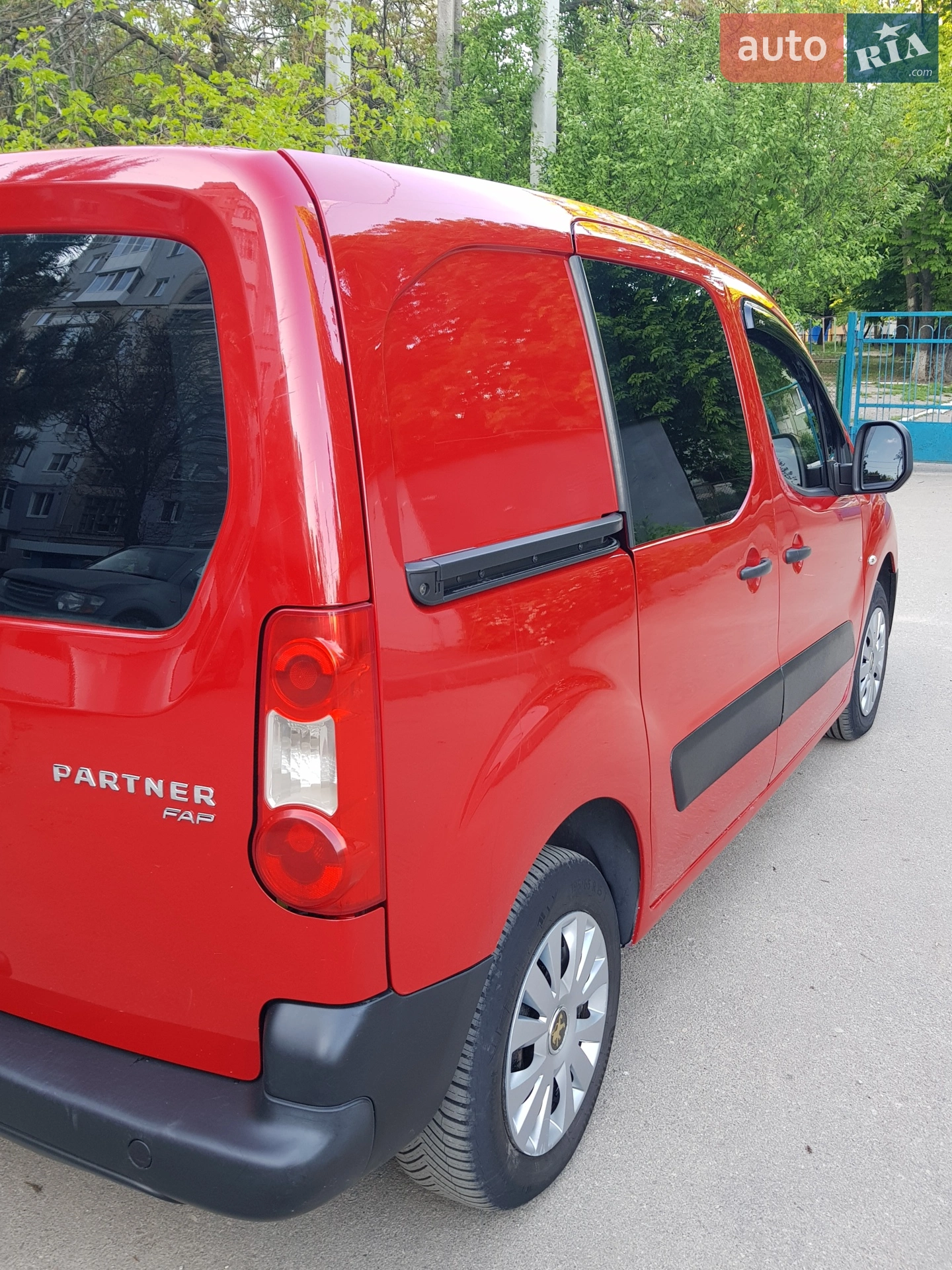 2011 Peugeot Partner - мініатюра 12