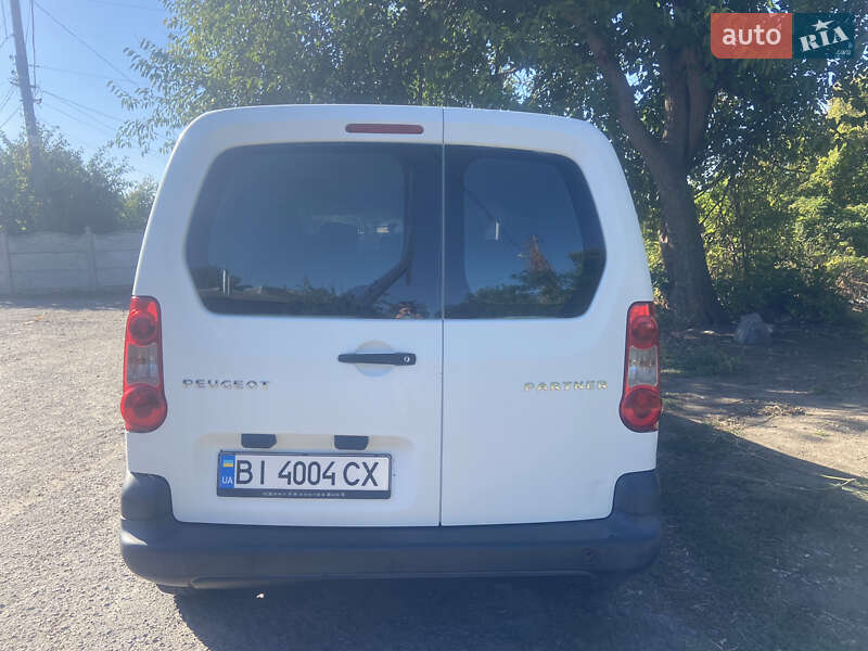 Минивэн Peugeot Partner 2009 в Хороле