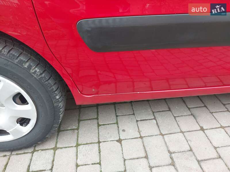 Мінівен Peugeot Partner 2010 в Івано-Франківську