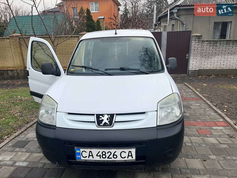 Вантажний фургон Peugeot Partner 2006 в Черкасах