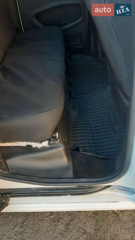 Мінівен Peugeot Partner 2017 в Здолбуніві фото 9 Мінівен Peugeot Partner 2017 в Здолбуніві