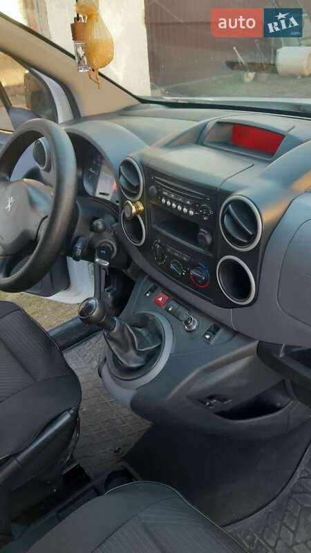 Мінівен Peugeot Partner 2017 в Здолбуніві фото 13 Мінівен Peugeot Partner 2017 в Здолбуніві