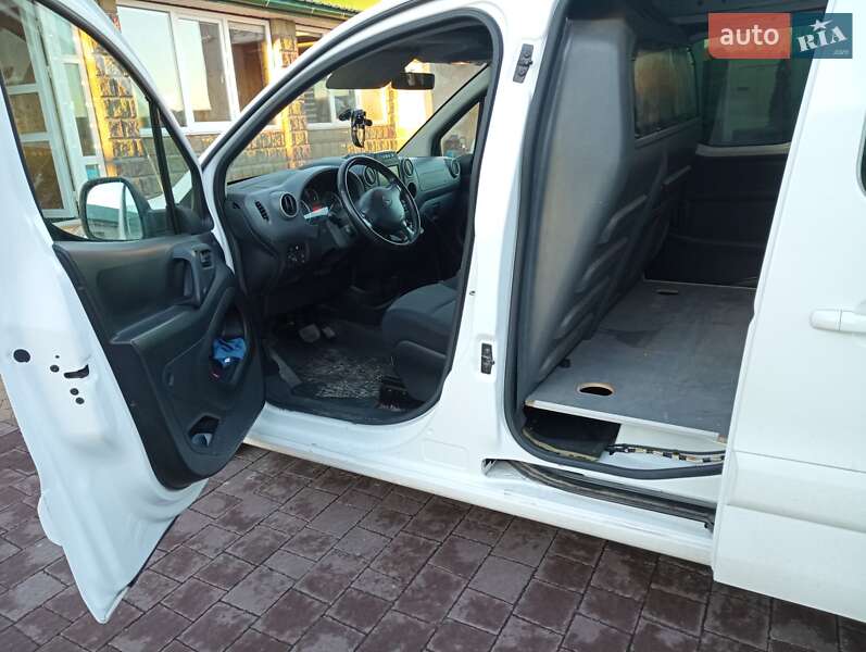 Вантажний фургон Peugeot Partner 2017 в Тернополі фото 3 Вантажний фургон Peugeot Partner 2017 в Тернополі