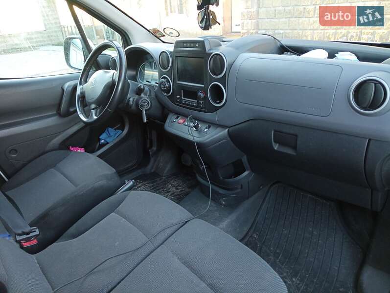 Вантажний фургон Peugeot Partner 2017 в Тернополі фото 9 Вантажний фургон Peugeot Partner 2017 в Тернополі