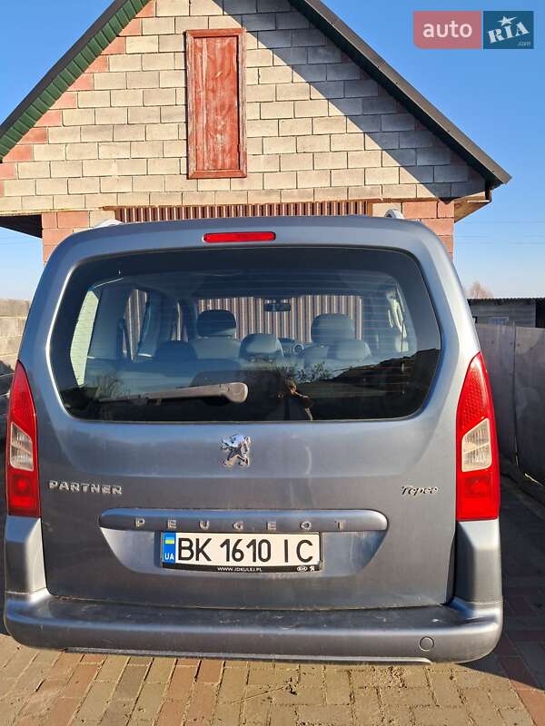 Минивэн Peugeot Partner 2011 в Сарнах