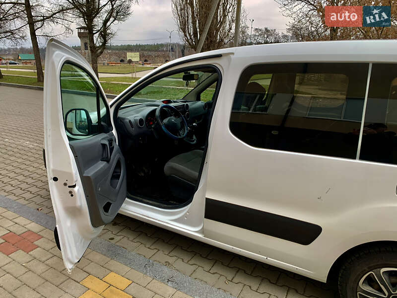 Мінівен Peugeot Partner 2009 в Звягелі