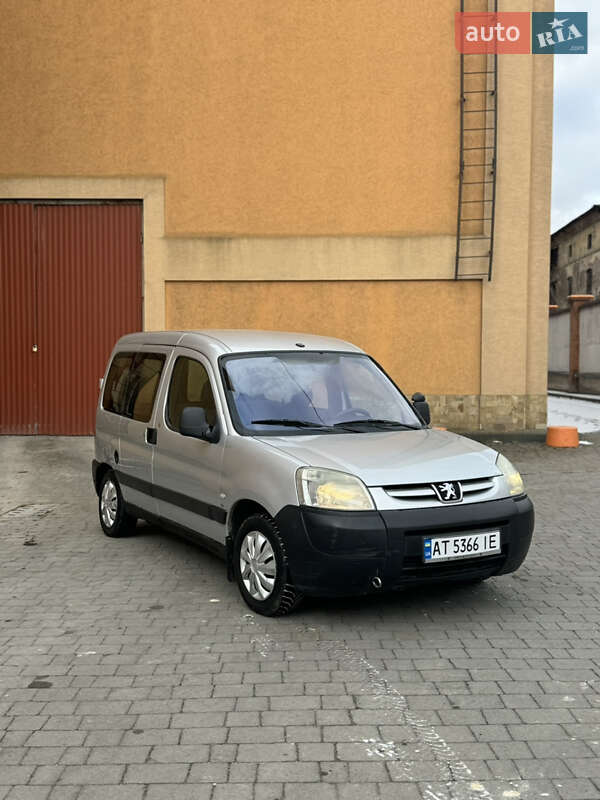 Мінівен Peugeot Partner 2003 в Коломиї