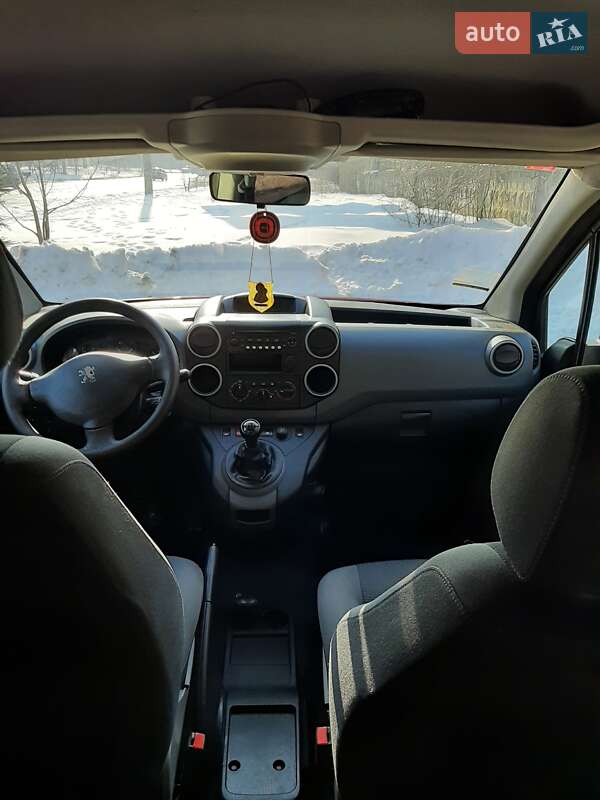 Минивэн Peugeot Partner 2011 в Ивано-Франковске