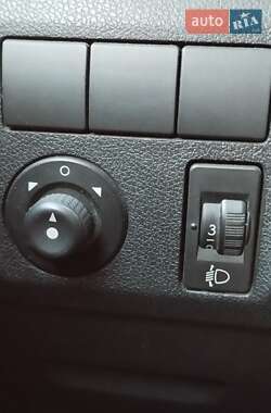 Грузовой фургон Peugeot Partner 2009 в 
