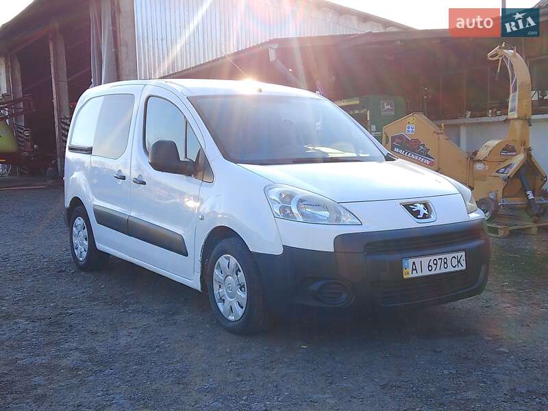 Минивэн Peugeot Partner 2010 в 