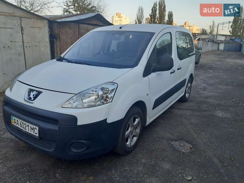 Мінівен Peugeot Partner 2009 в Києві