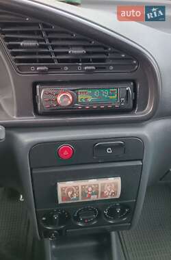 Минивэн Peugeot Partner 2000 в 