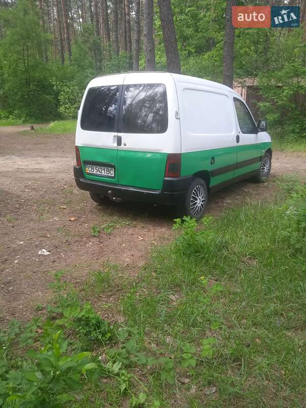 Грузовой фургон Peugeot Partner 2003 в Киеве