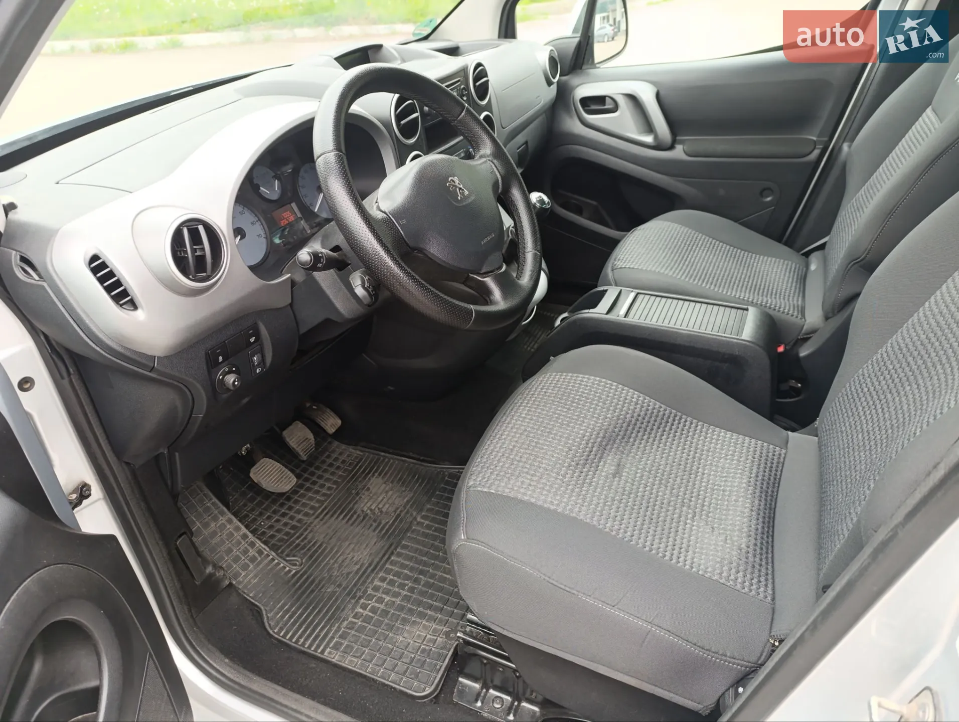 2017 Peugeot Partner - мініатюра 17