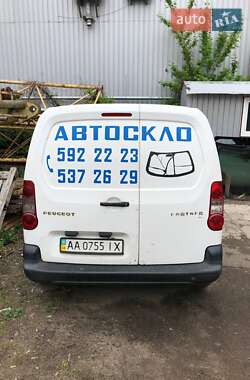 Грузовой фургон Peugeot Partner 2012 в 
