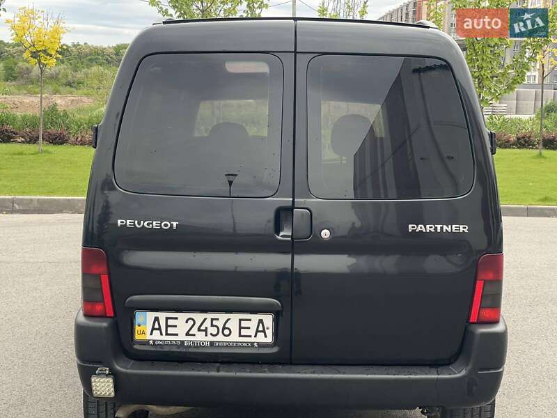 Мінівен Peugeot Partner 2004 в Дніпрі