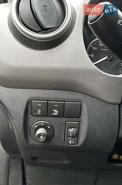 Минивэн Peugeot Partner 2017 в 