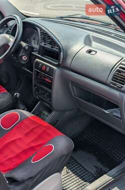 Мінівен Peugeot Partner 2001 в 