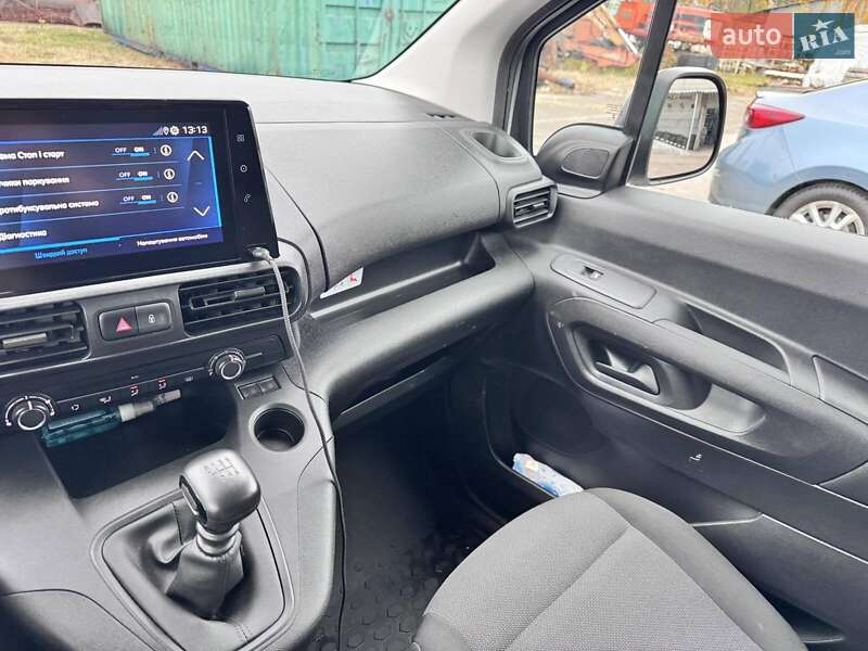 Минивэн Peugeot Partner 2023 в Киеве