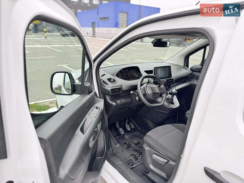 Минивэн Peugeot Partner 2023 в Киеве
