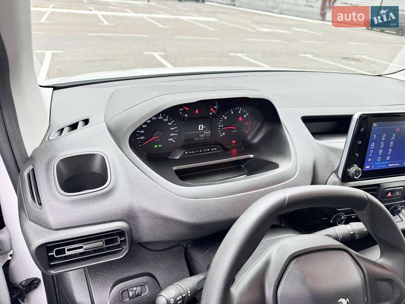Минивэн Peugeot Partner 2023 в Киеве