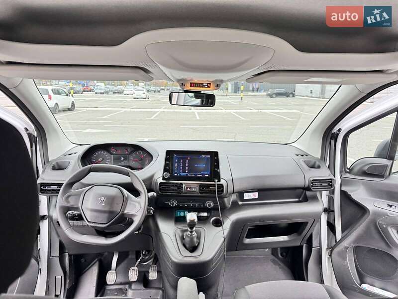 Минивэн Peugeot Partner 2023 в Киеве