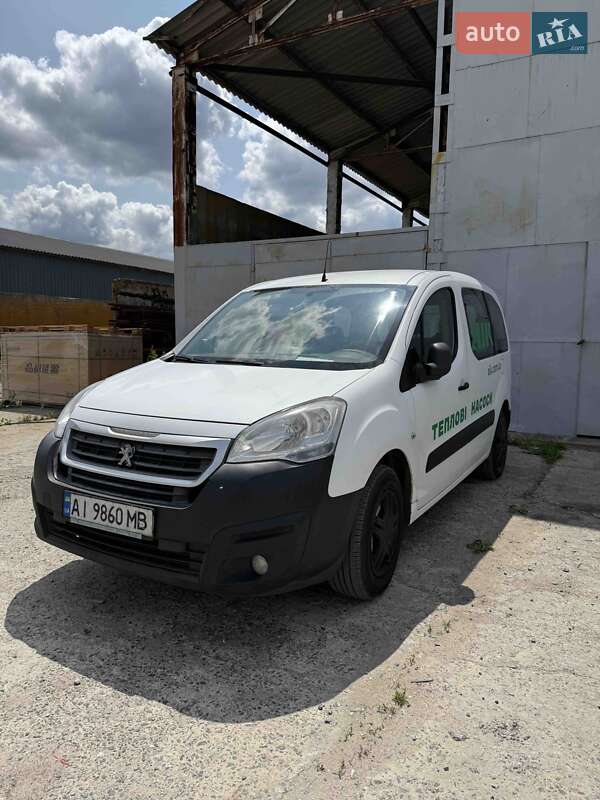 Минивэн Peugeot Partner 2017 в 
