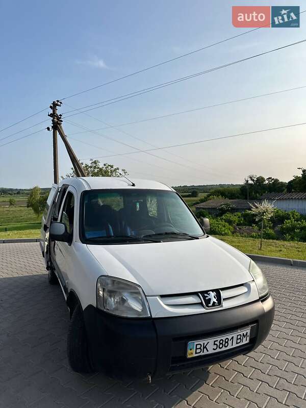 Минивэн Peugeot Partner 2011 в Шумске фото 10 Минивэн Peugeot Partner 2011 в Шумске