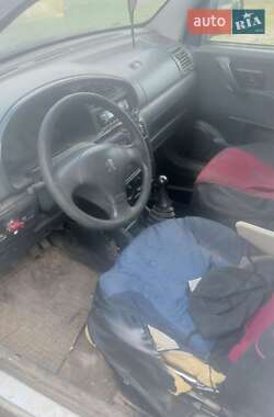 Вантажний фургон Peugeot Partner 2002 в Долині