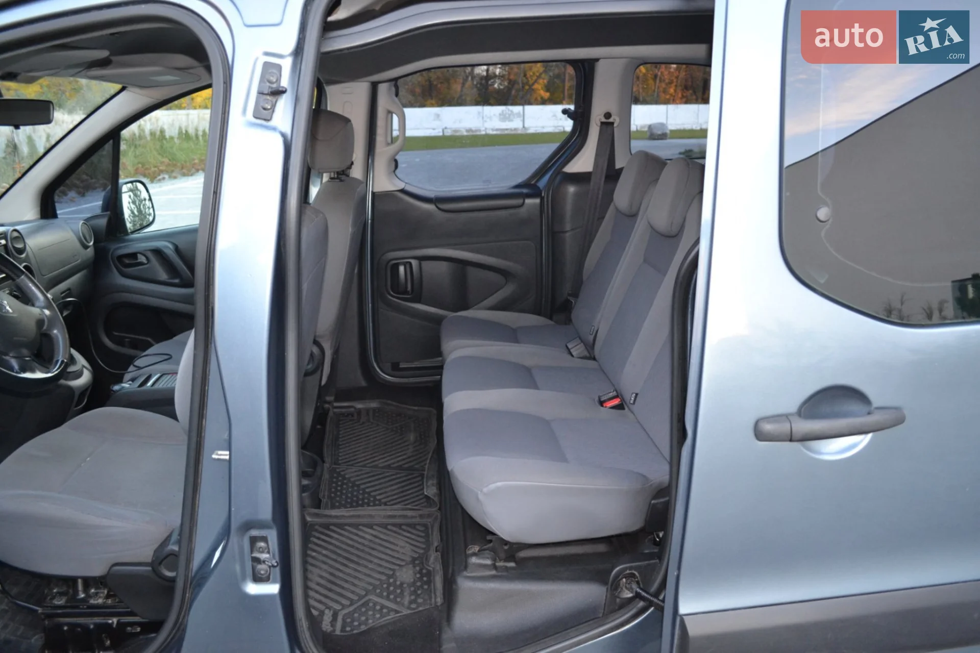 2012 Peugeot Partner - мініатюра 10
