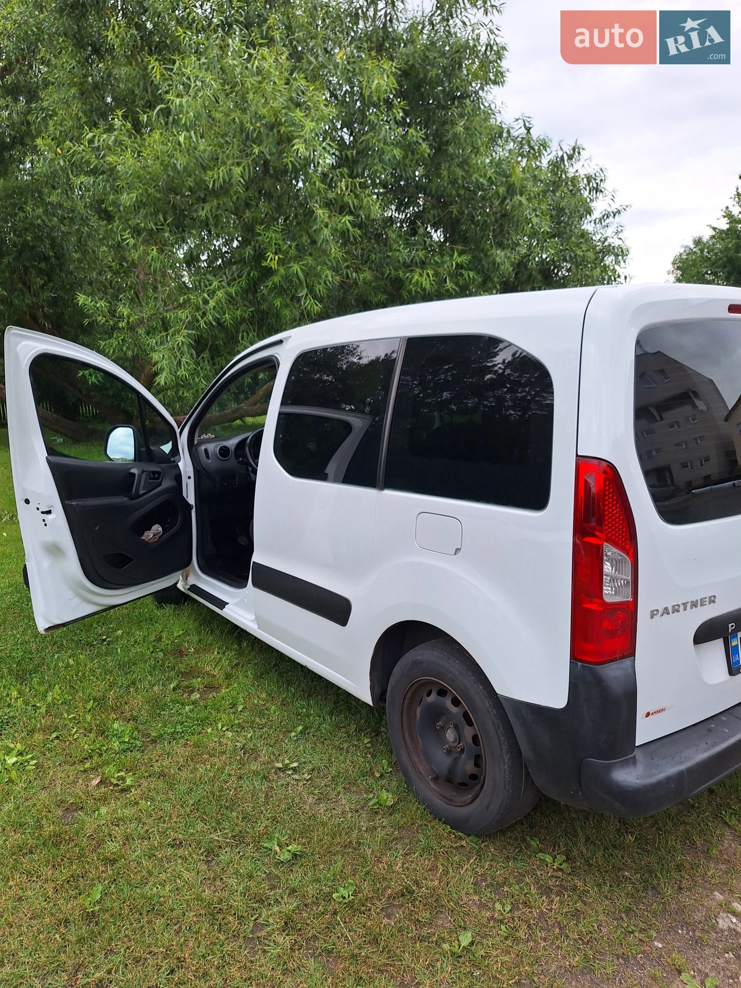 2011 Peugeot Partner - мініатюра 3