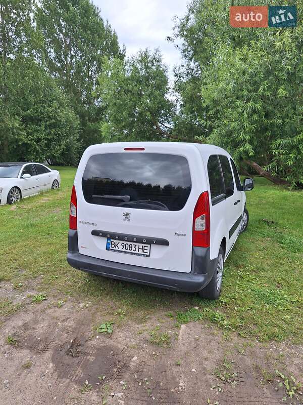 Мінівен Peugeot Partner 2011 в Дубні