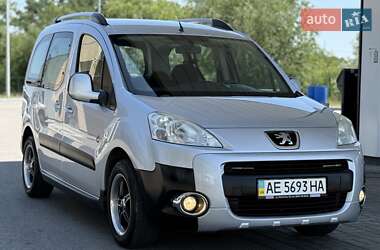 Мінівен Peugeot Partner 2012 в Дніпрі