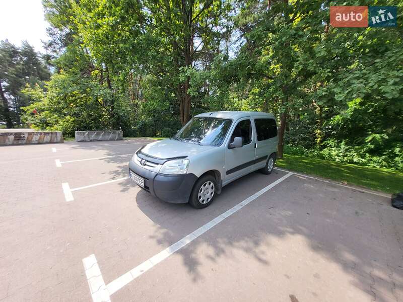 Мінівен Peugeot Partner 2011 в Бучі фото 5 Мінівен Peugeot Partner 2011 в Бучі
