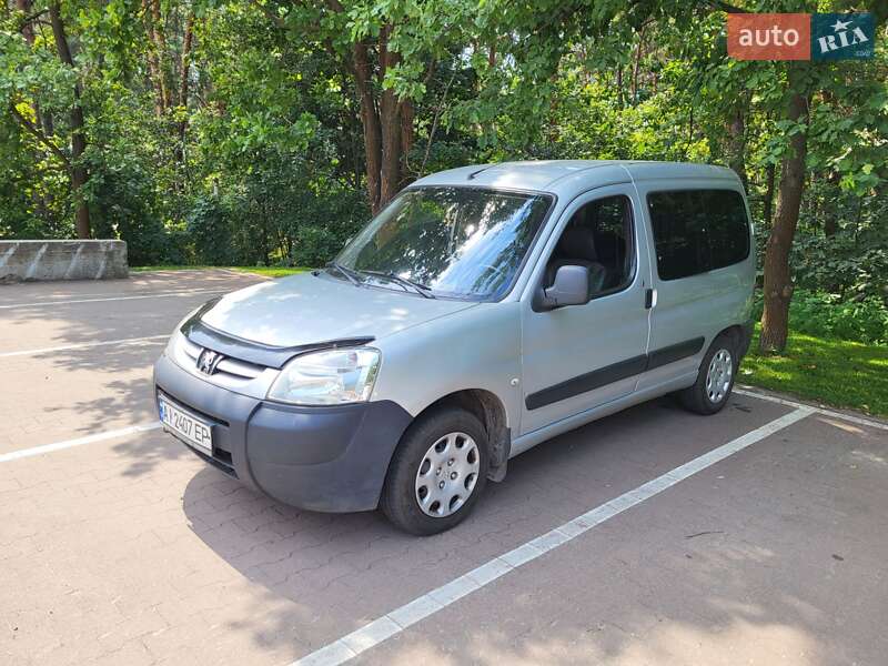 Мінівен Peugeot Partner 2011 в Бучі фото Мінівен Peugeot Partner 2011 в Бучі