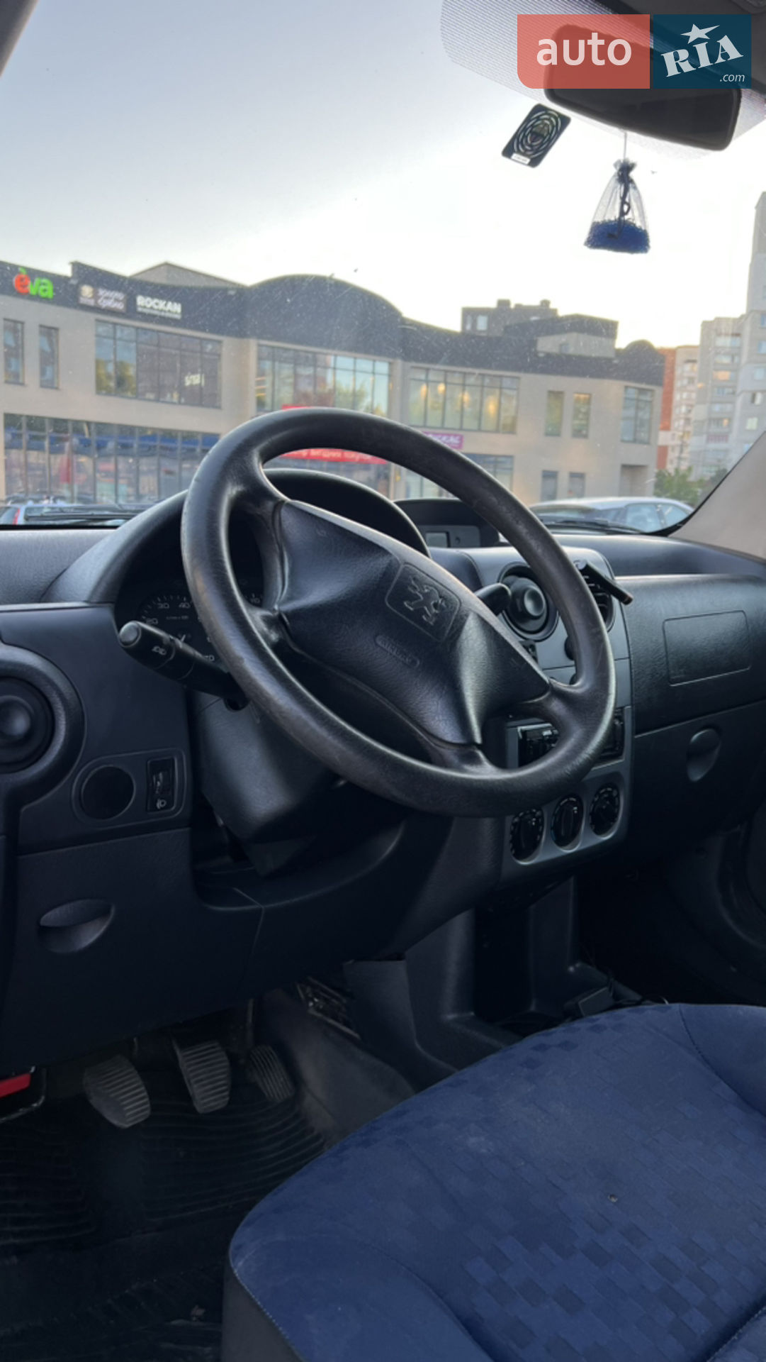 2010 Peugeot Partner - мініатюра 12