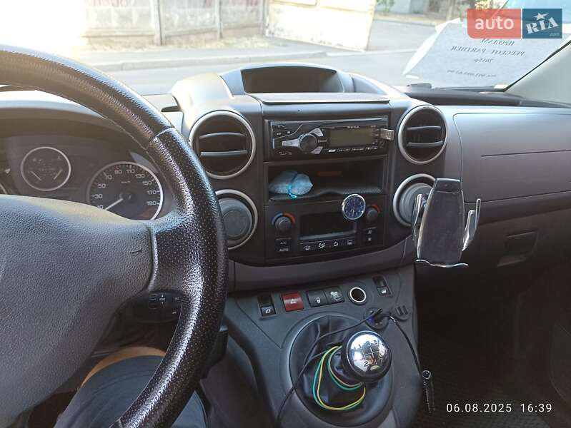 Мінівен Peugeot Partner 2015 в Одесі