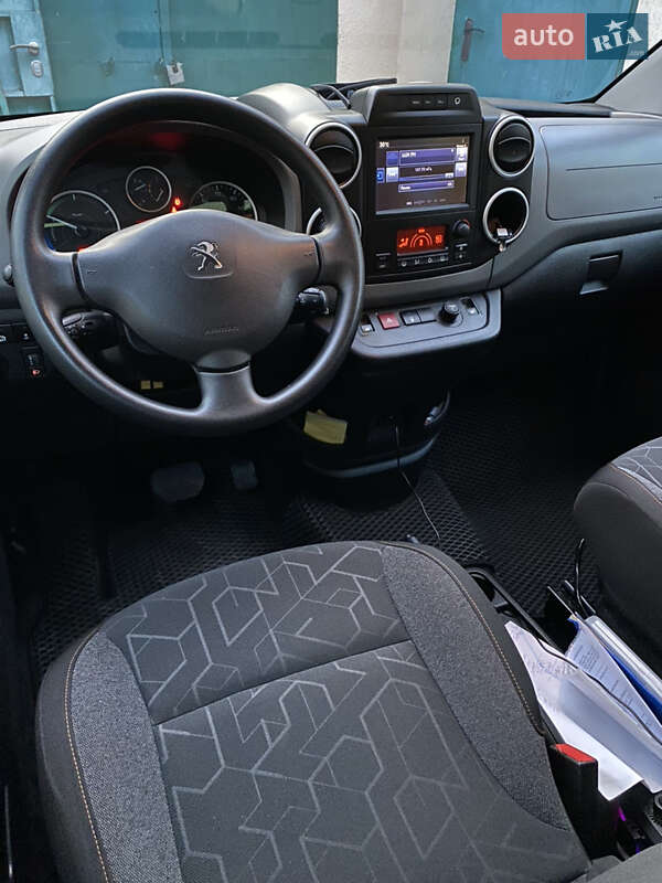 Мінівен Peugeot Partner 2018 в Житомирі
