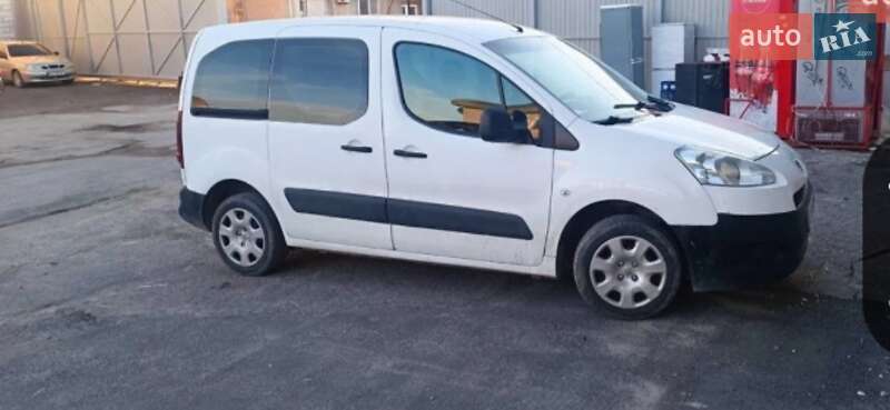 Мінівен Peugeot Partner 2013 в Дунаївцях