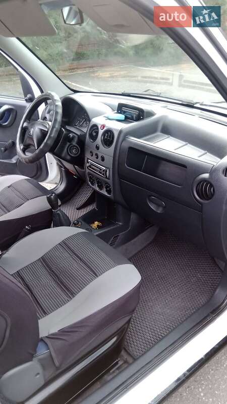 Минивэн Peugeot Partner 2007 в Гнивани