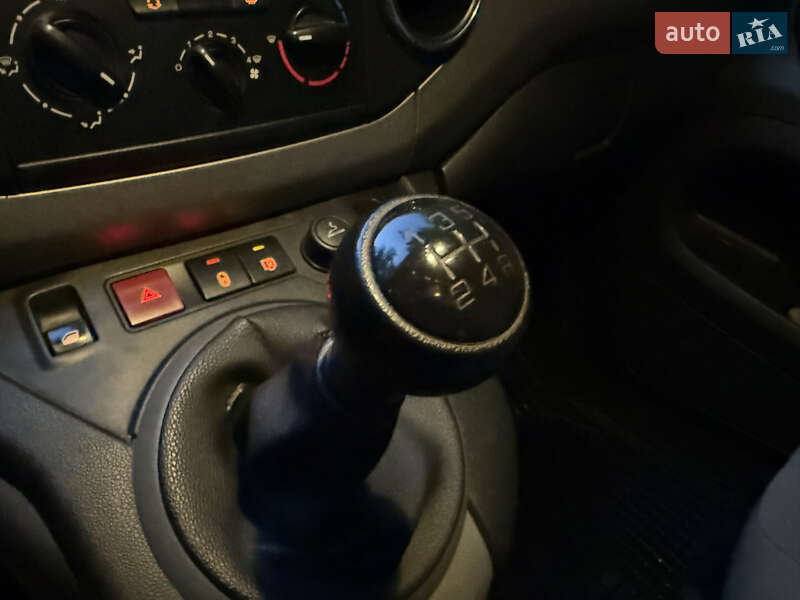 Минивэн Peugeot Partner 2012 в Ивано-Франковске