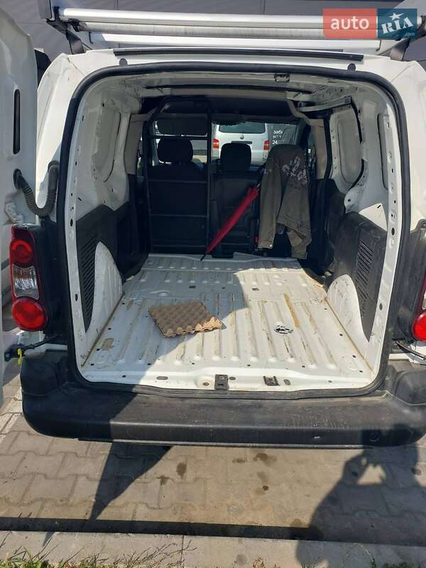 Грузовой фургон Peugeot Partner 2018 в Ужгороде